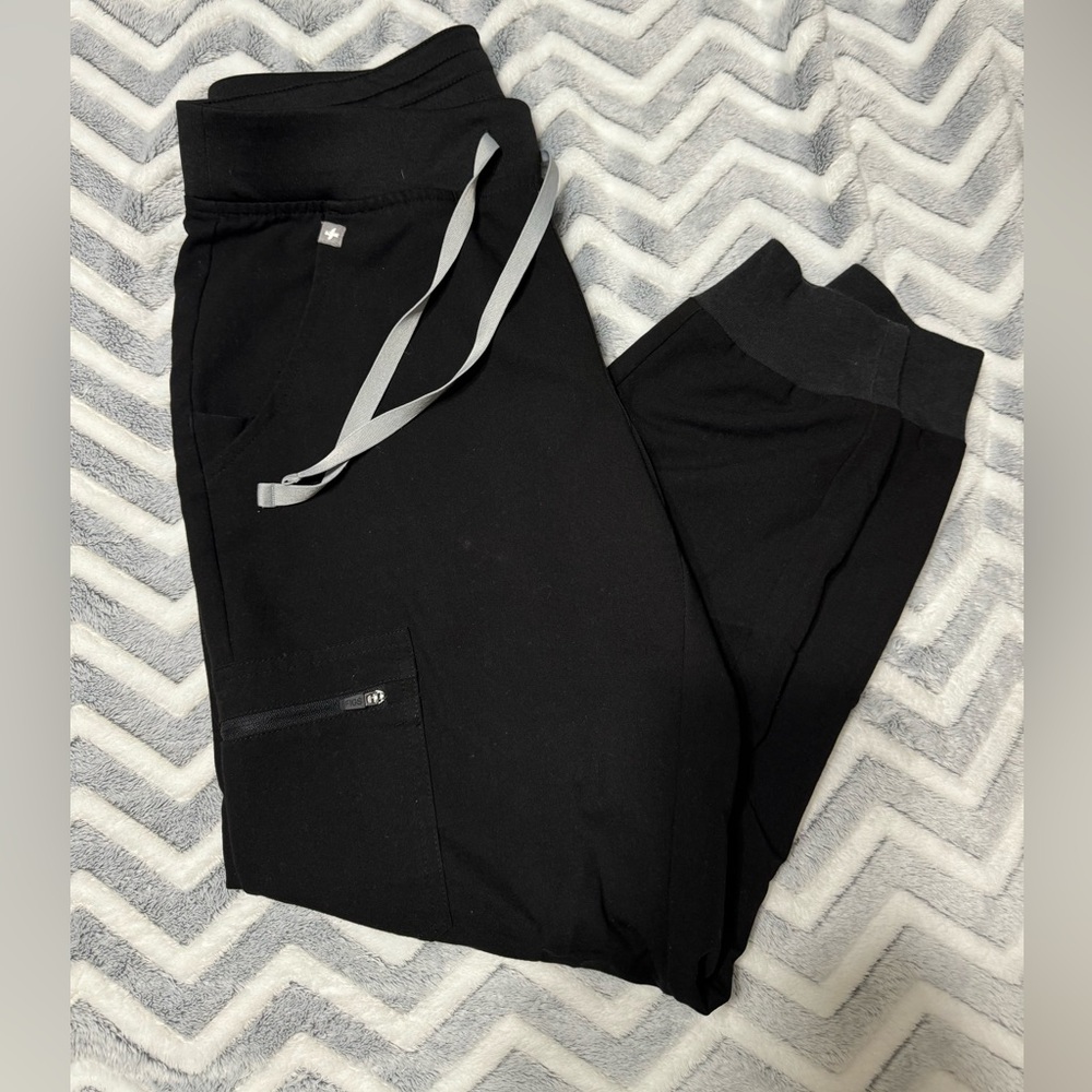 Zamora scrub pants